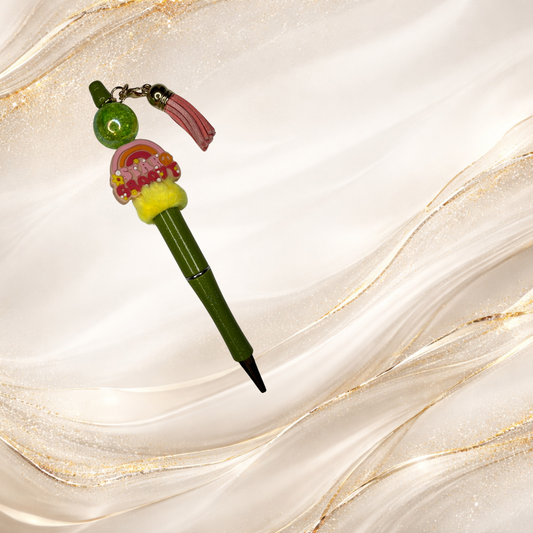 Tremilo Beauty groove pen style lip gloss with decorative gold tube and glossy finish